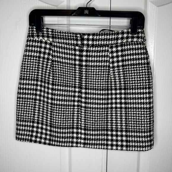 Commense Wool-Blend Checked Mini Skirt - Picture 6 of 8